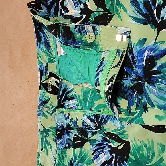 Banana Republic Size 4 Floral Print Green Blue Stretch Dressy Shorts, NWOT - Picture 10 of 14
